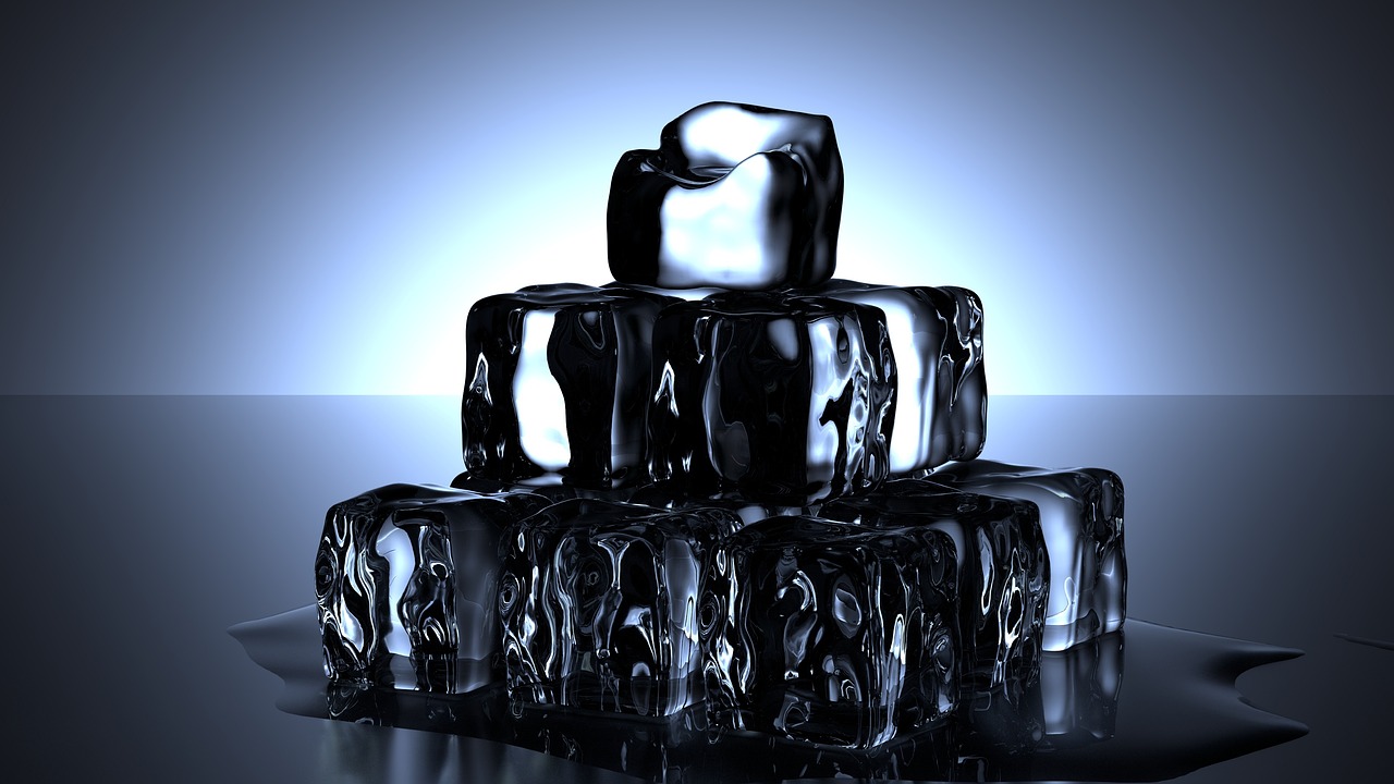 溶けにくい氷を作るためのボトルインサートの使い方は？