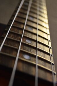 ネッククーラーを使ったメンズのスーツ通勤スタイルはどう選ぶべき？