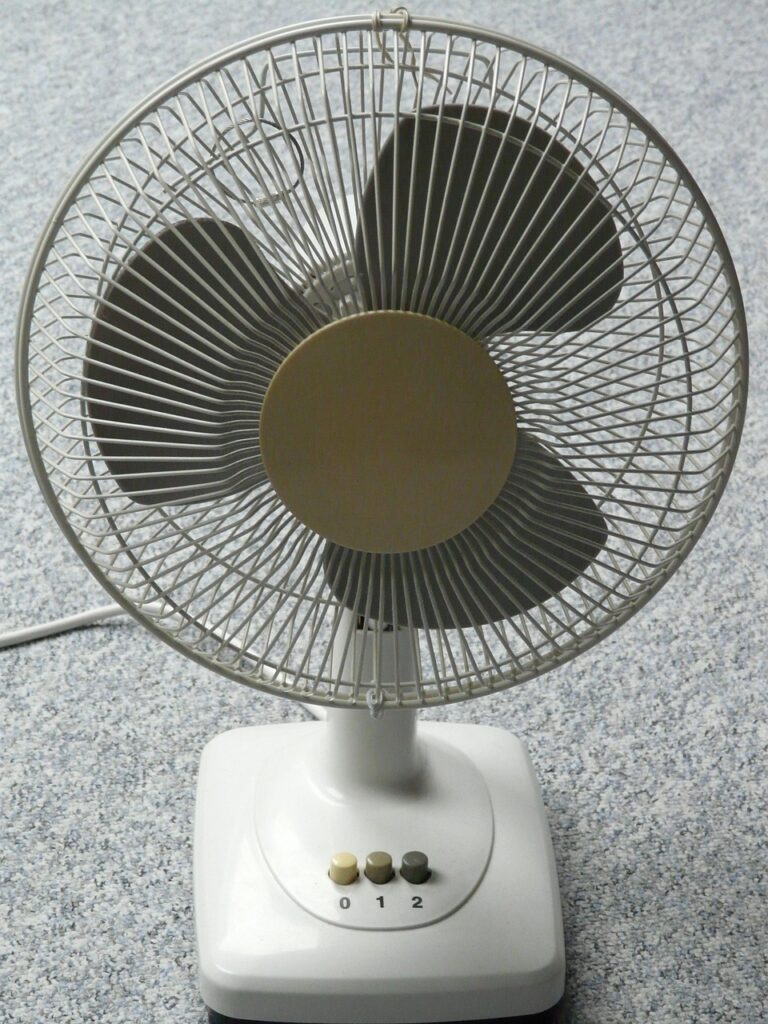 空調服と冷却ベストの違いは何ですか？